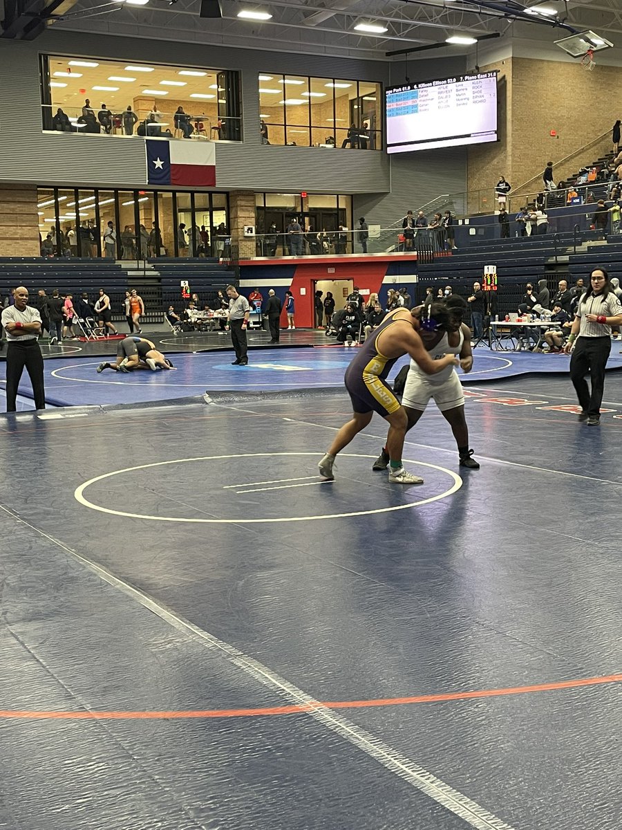 ASanchezTweets's tweet photo. RichardsonISD: RT @SportsMedEagles: We are at the UIL REGION 2 Meet Supporting our @rhs_wrestling2 &amp; working with other @Swata #SSATs  Boys are wrapping up Day 1 &amp; Girls start at 2p!  @RichardsonISD @RichardsonHS1 #RISDgreATness 💜💛💛 https://t.co/1cZdwr7iUO