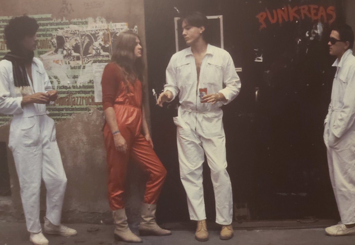 HarbingerSound's tweet image. Open at 10am tomorrow.  Join the queue, posers.