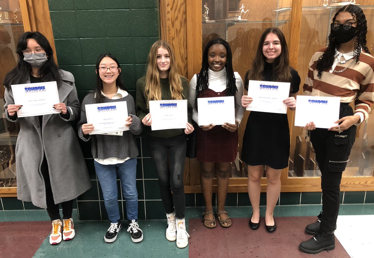 WarrenCoSchools's tweet photo. Congratulations to the winners of the art and essay contests celebrating the life and legacy of Martin Luther King Jr.  This year’s theme was “Keep Moving Forward”.  A full list of winners can be found here https://t.co/mhWSWr4AOd #wcpsleads #BigDistrictBigOpportunities https://t.co/Y4ECE57xXy