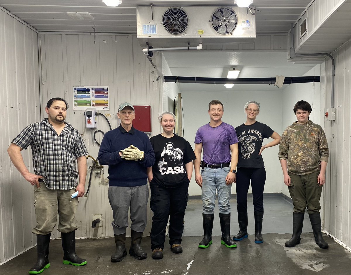Here’s a peek at the backbone of of our sister company, Farmersville Abattoir. In celebration of getting fresh floors this weekend, our fantastic crew took a rare pause to snap a quick picture! So grateful for the work you do every day! 🙏🏼