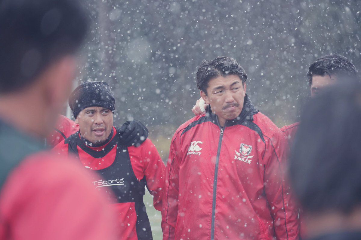 Canon_Eagles's tweet photo. 今週のトレーニング風景📷
天候に左右されないイーグルス💪🏾🦅🔥
来週末から始まるカンファレンスBとの交流戦(6連戦)に向けて、とどまることなく走り続けます🏃♂️🏃♂️🏃♂️🔥
#横浜キヤノンイーグルス
#YokohamaCanonEagles
#EvenintheSnow https://t.co/6P9RqDROoQ