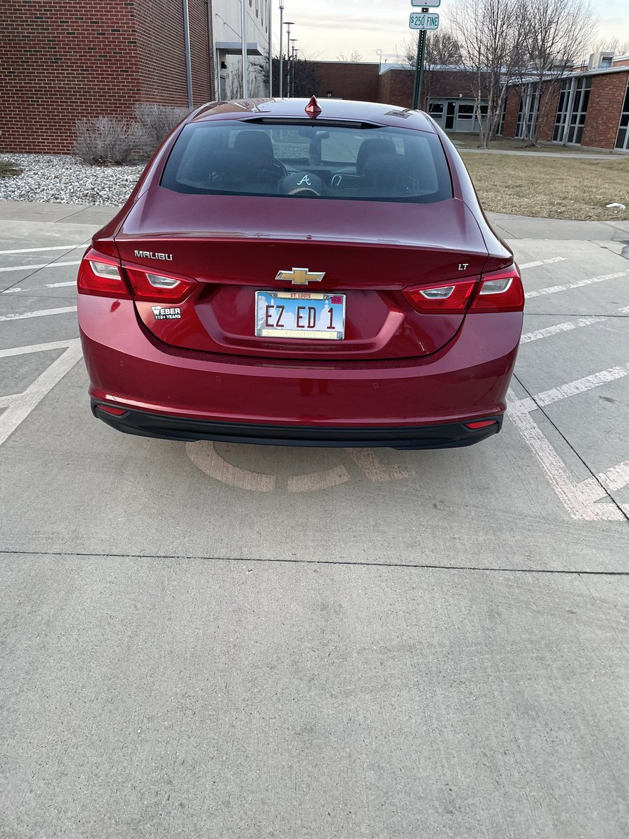Coach_Walter's tweet photo. Things you love to see when pulling up for a game! #EZED https://t.co/sqcurvP1d9