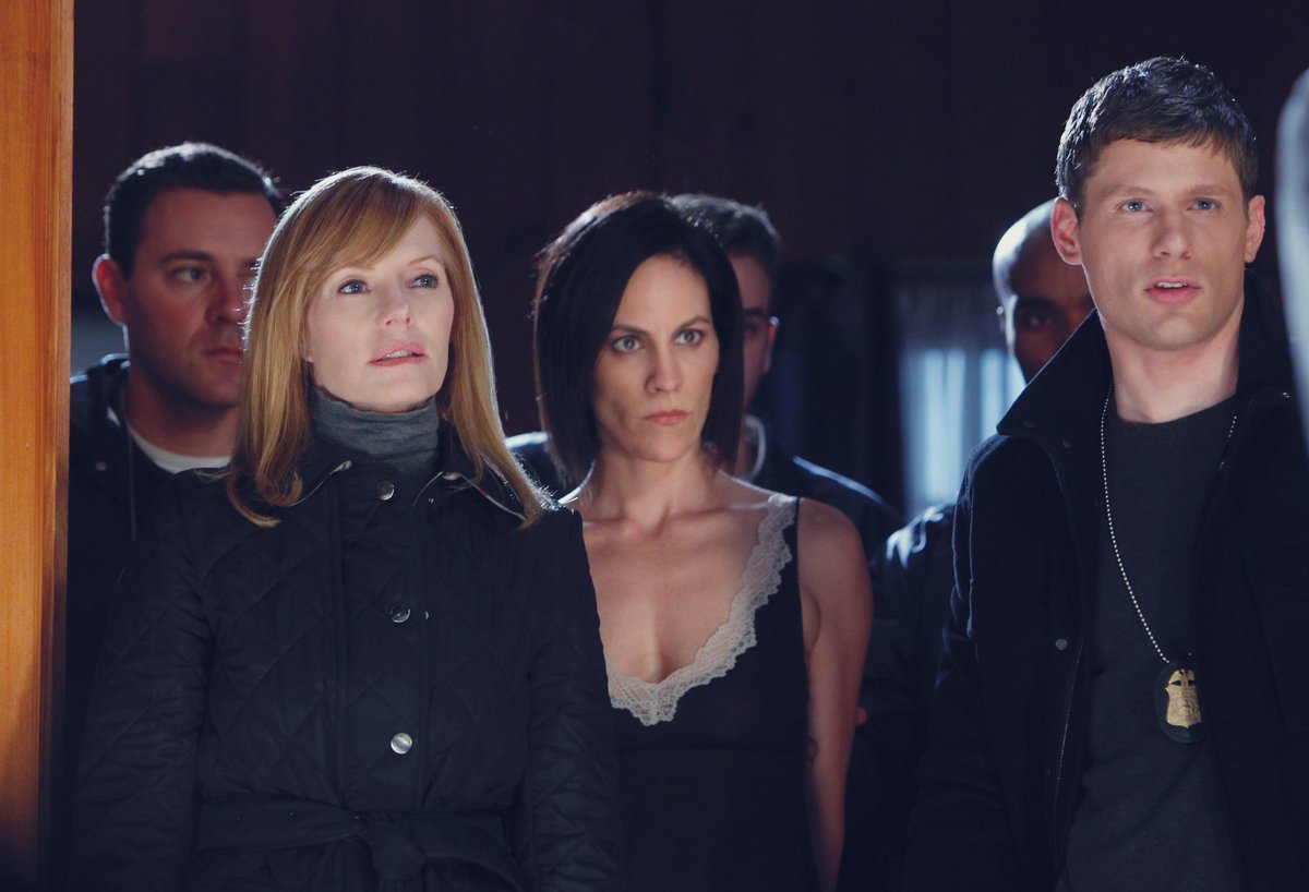 gsrsaragrissom's tweet photo. So are we going to pretend this didn’t happen or…
#csi #csivegas https://t.co/UeBwqsEFiN