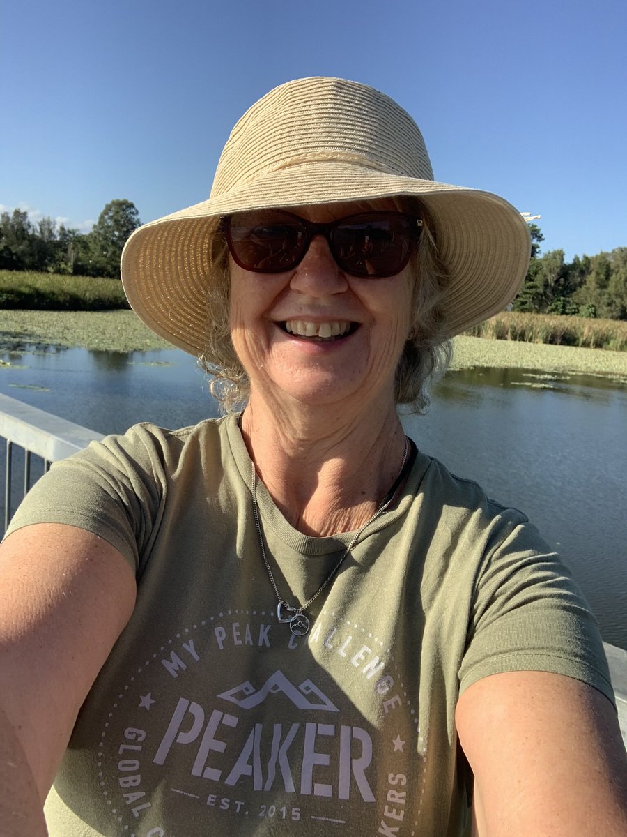 lesley210756's tweet photo. Lovely 4K walk early morning with Boofy around the Tygum Lagoon for my Active Recovery Day, love seeing the swans and geese and ducks around the Lagoon. #MPC2022 #aussiepeakers #dogsofmpc #peakerpet @SamHeughan @MyPeakChallenge https://t.co/igv7i2ILIk