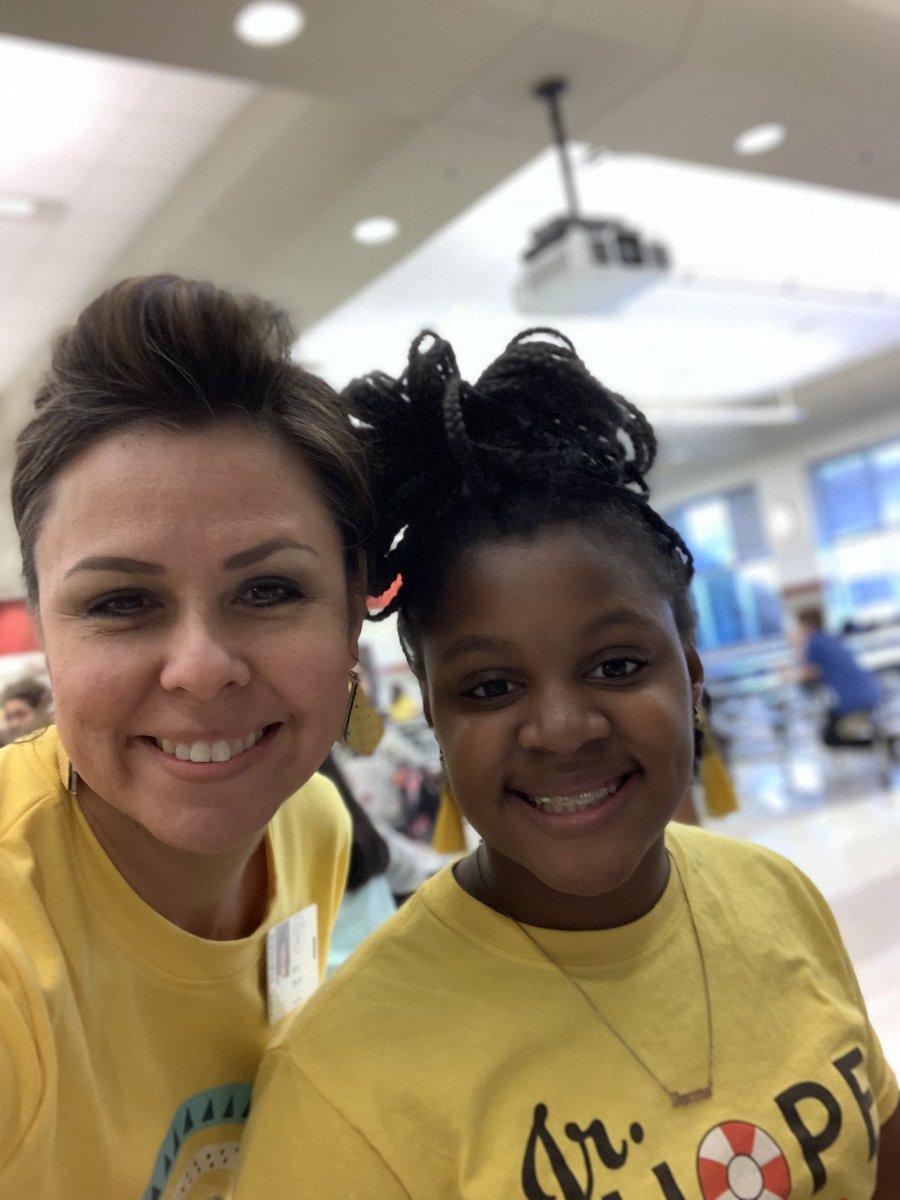 MistyReece2000's tweet photo. What a great week we had to remind each other of the importance of lifting one another up. We dressed as someone we admire,our superhero, and we always sport yellow as our continual reminder to be KIND always! #PISDHopeWeek https://t.co/igzYP9zfL3