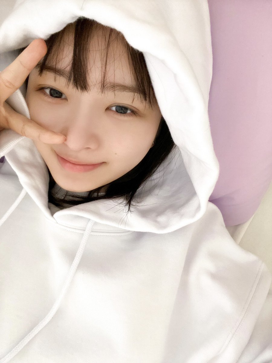 hiko_monsties's tweet photo. レイちゃんの自然体の可愛さ爆発🤍
また前髪ぱっつん見たい♡
#REI #IVE #IVE12thWin https://t.co/74X6bViWpb
