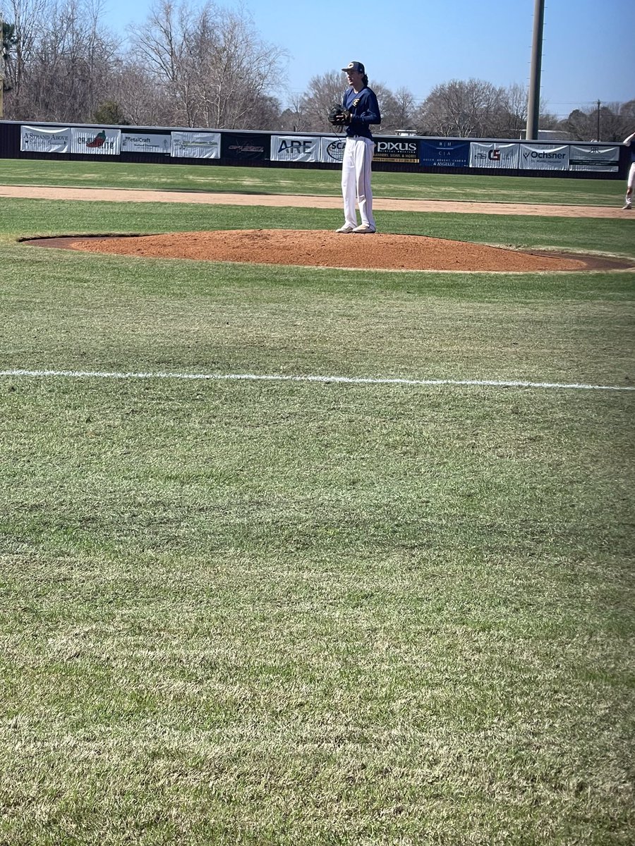 AustinDyson18's tweet photo. Started my first Varsity game last weekend!  Can’t wait to lace up with the Pack again tomorrow!  #sophmoreseason 

Rip to the real Exit 4!  We love you Ms. Daphne!  #exit4 #carencrobears https://t.co/d85YlJOwIL