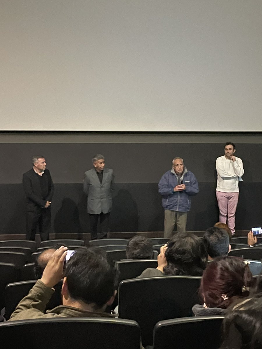 maradiazme's tweet photo. Como cuando vas al cine y salen los actores y el productor sin previo aviso 🙌🏼
Vayan a los cines a ver #MiSocio2 no se van a arrepentir ♥️ https://t.co/bGtv4IISPR