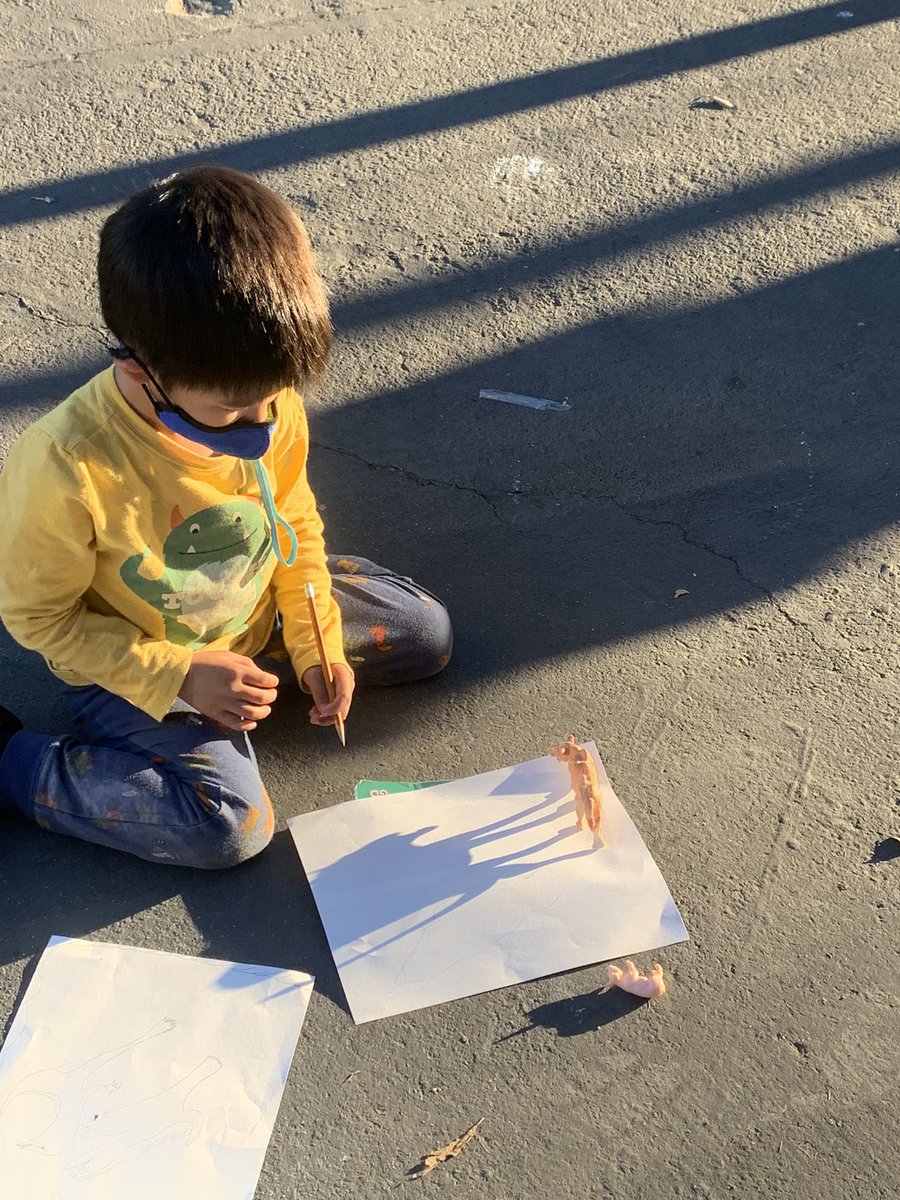 Shadow tracing with the little ones 💕 they learned how when the sign is low it makes the shadow long! #usdlearns #careusd #osterpride