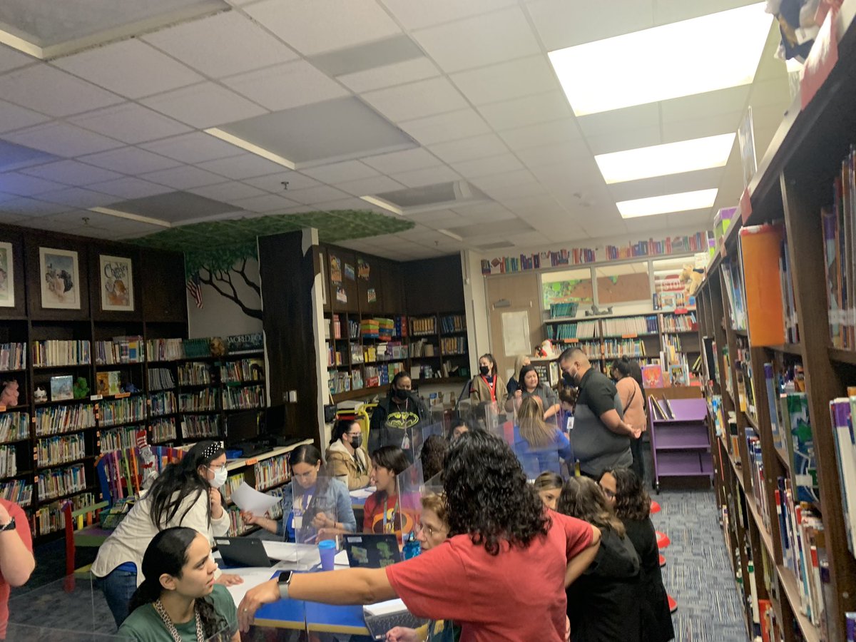 VialCC_Vikings's tweet photo. Redefining our academic goals w/#4Disciplines of execution w/our Academic Tribe Leaders-👊🏽✨ @ambermoore8686 @Cristinachand11 @Mimarquezz @Denise_CCV https://t.co/FdkfboxqcB
