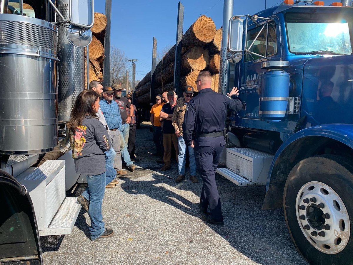 Thank you Laws Trucking for having Cpl. Goff and I at your safety 👷‍♂️🥽⛑🦺 meeting today. We had fun and enjoyed the ride through my old stomping grounds! #fmcsa #stp #schp #scdps #targetzero #statetrooper #peterbuilt #loggerlife