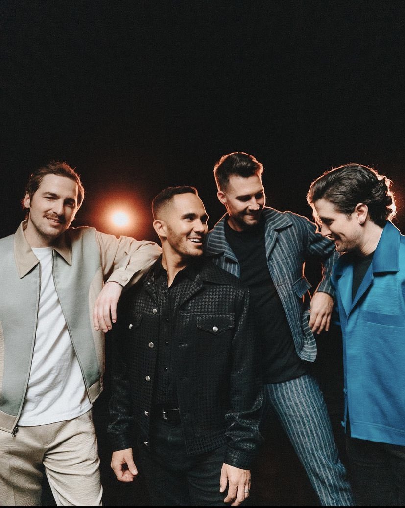 btrscomfort's tweet photo. music sounds better with btr https://t.co/XlBk7Y5GxX