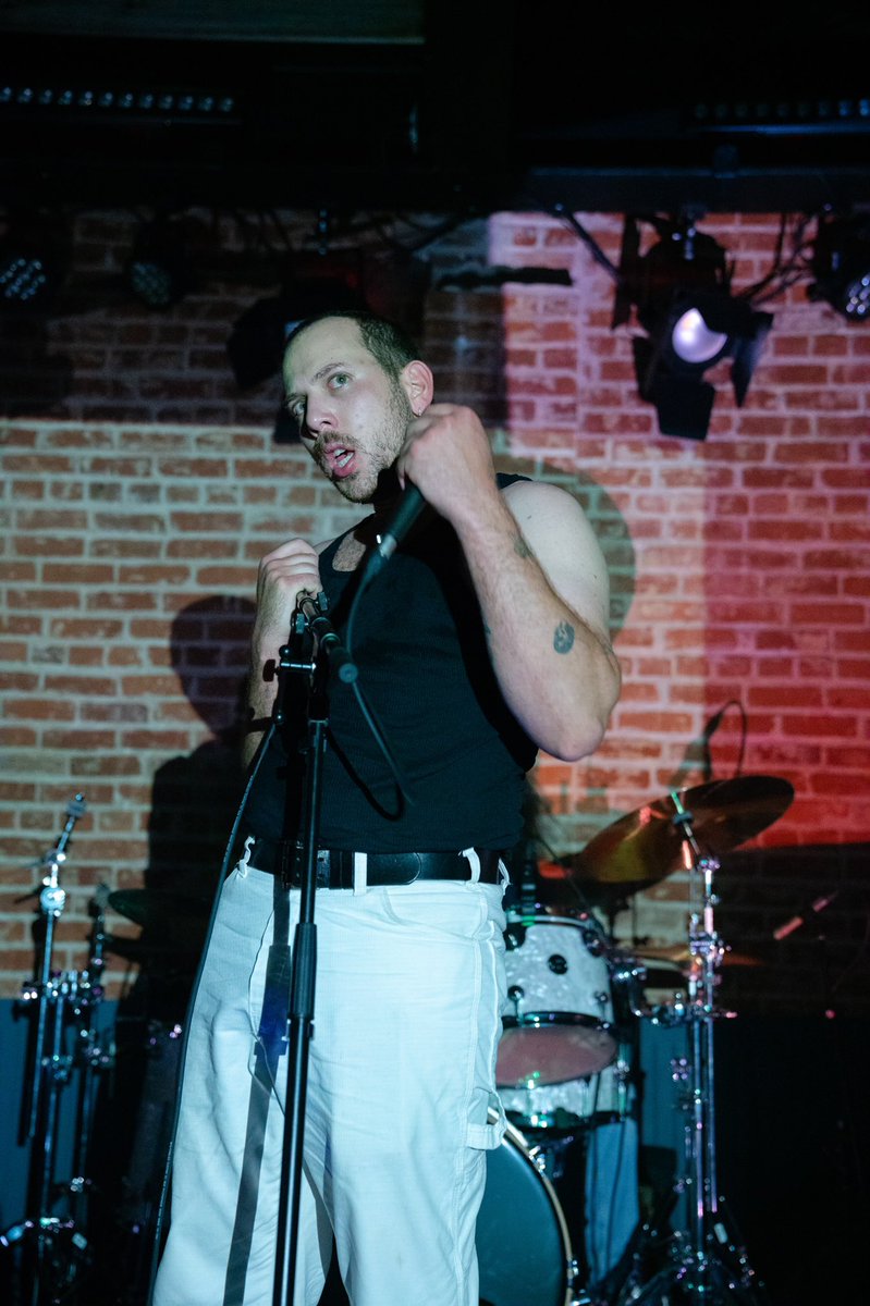 Last night was hot AND steamy. If you missed it, we’ll be playing Touch Down fest at the oracle tavern tomorrow night. Link in bio for tix

📸 Nicole Lemberg