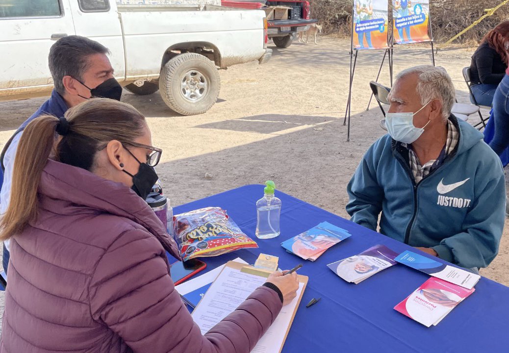 CecamedGente's tweet photo. Gracias por visitarnos en la comunidad de Serrano durante la #BrigadaDIF donde brindamos información de los servicios que ofrece la #CECAMED. https://t.co/e9vNRuWEzA