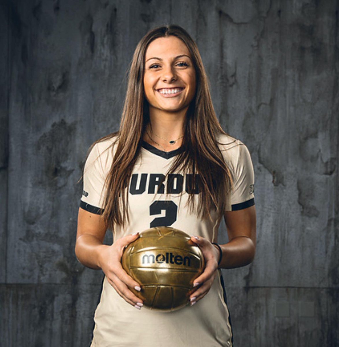 ChicoineChloe's tweet photo. I am so excited and blessed to announce that I have verbally committed to Purdue University to further my volleyball and academic career. A B1G thank you to God, my family, teammates, teachers, and coaches who helped me get to this point as a person and player. Boiler up! 🚂🖤💛 https://t.co/axVciVQDsc