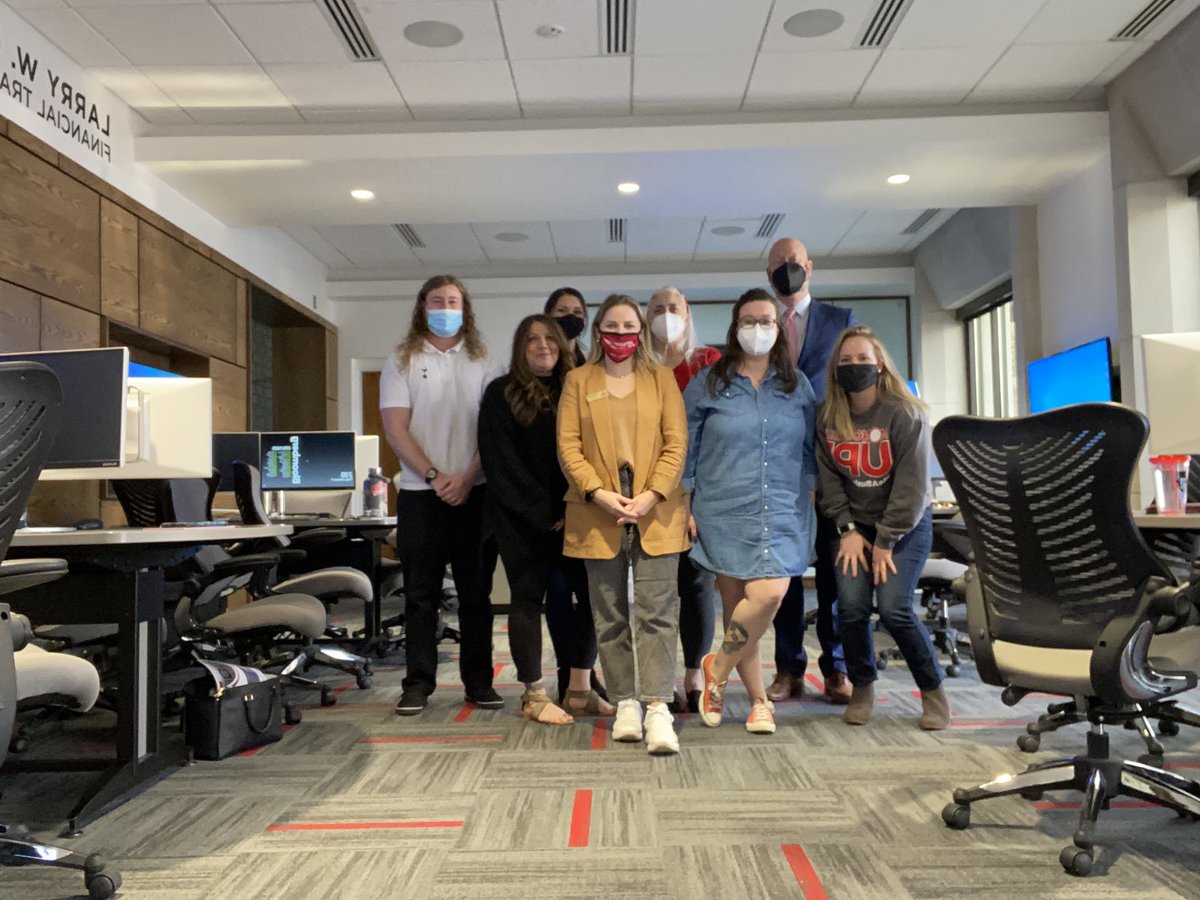 APSUBusiness's tweet photo. Proud of our faculty &amp; staff for taking time for professional development opportunities today! 

Thank you to Ashley from ⁦⁦⁦⁦@ANTSCenter⁩ for sharing your wisdom! 

#BeABusinessGov https://t.co/32vvnf1ffP