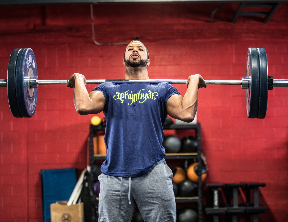 Jekyll_HYDE_App's tweet photo. It’s almost lifting time! https://t.co/rXdvtxr5fP
.
.
#liftingtime #cleanandjerk #jekyllhyde #tk #hwpo https://t.co/sSaYbtpHAz
