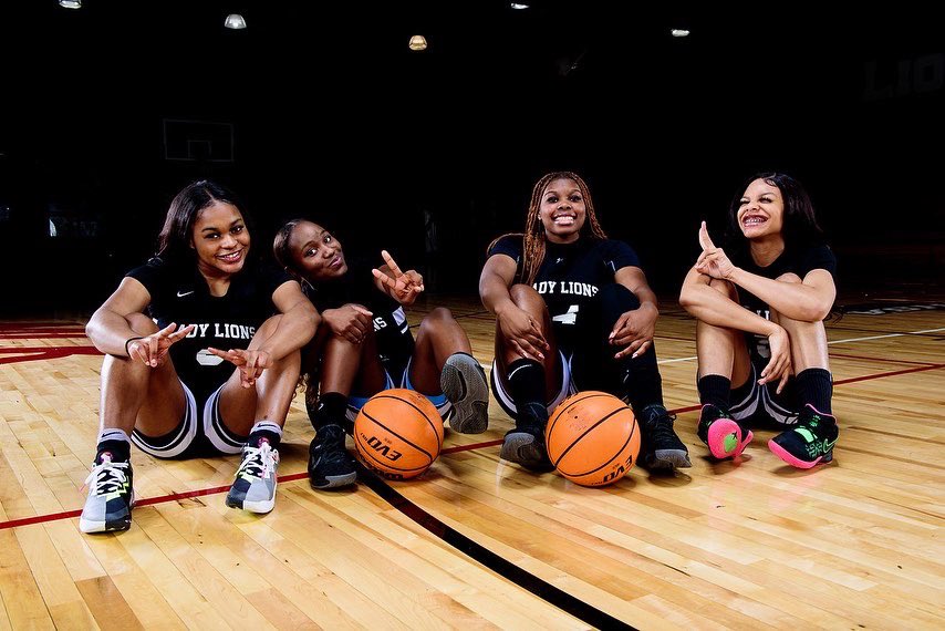 Lady 🦁🏀 tweet media