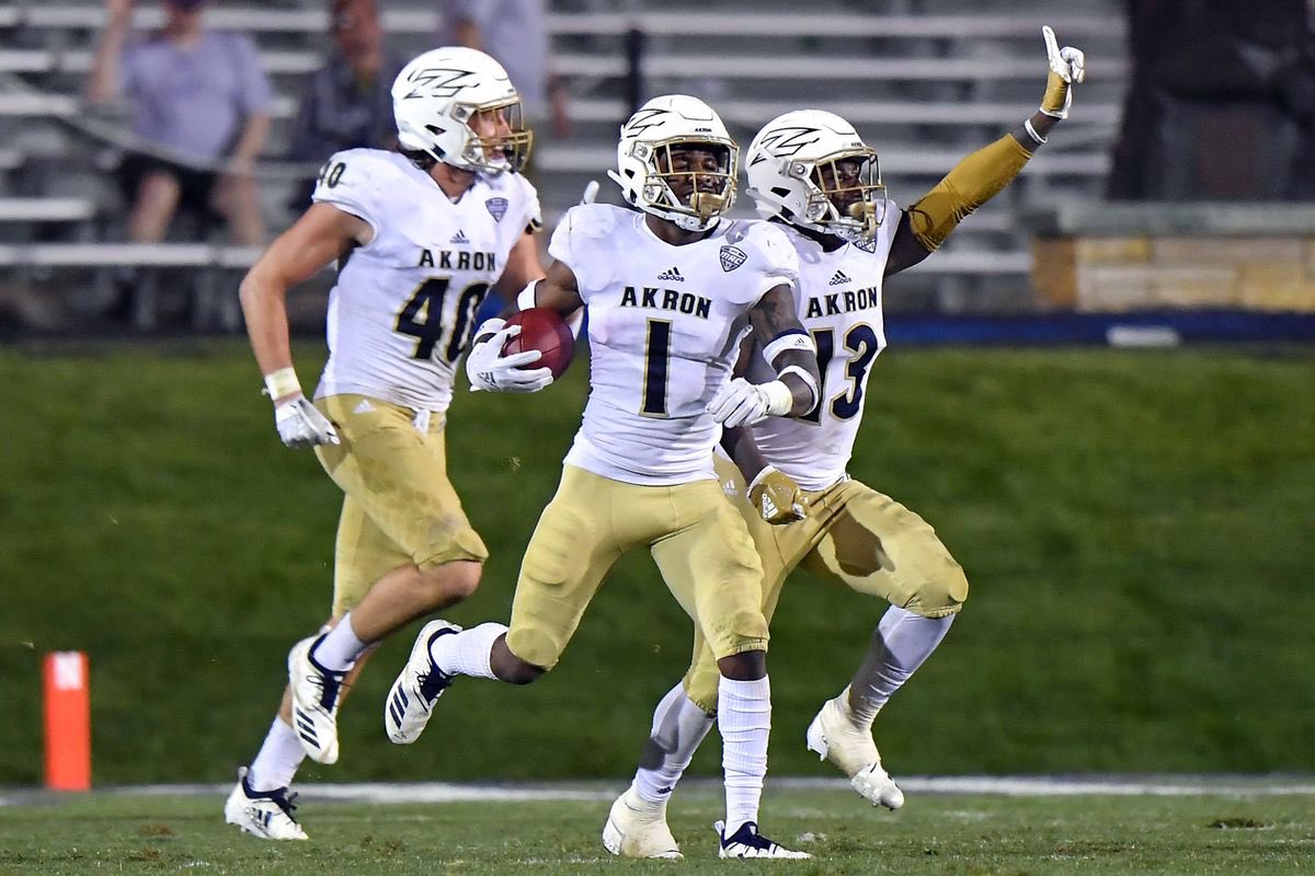 BLESSED to receive my first offer from The University of Akron <a href="/coachwil_412/">Ball So Hard</a> <a href="/EatTeam_2/">DELVON</a> <a href="/BallCoachJoeMo/">Coach Joe Moorhead</a> <a href="/Coach_TBell/">Tre' Bell</a>