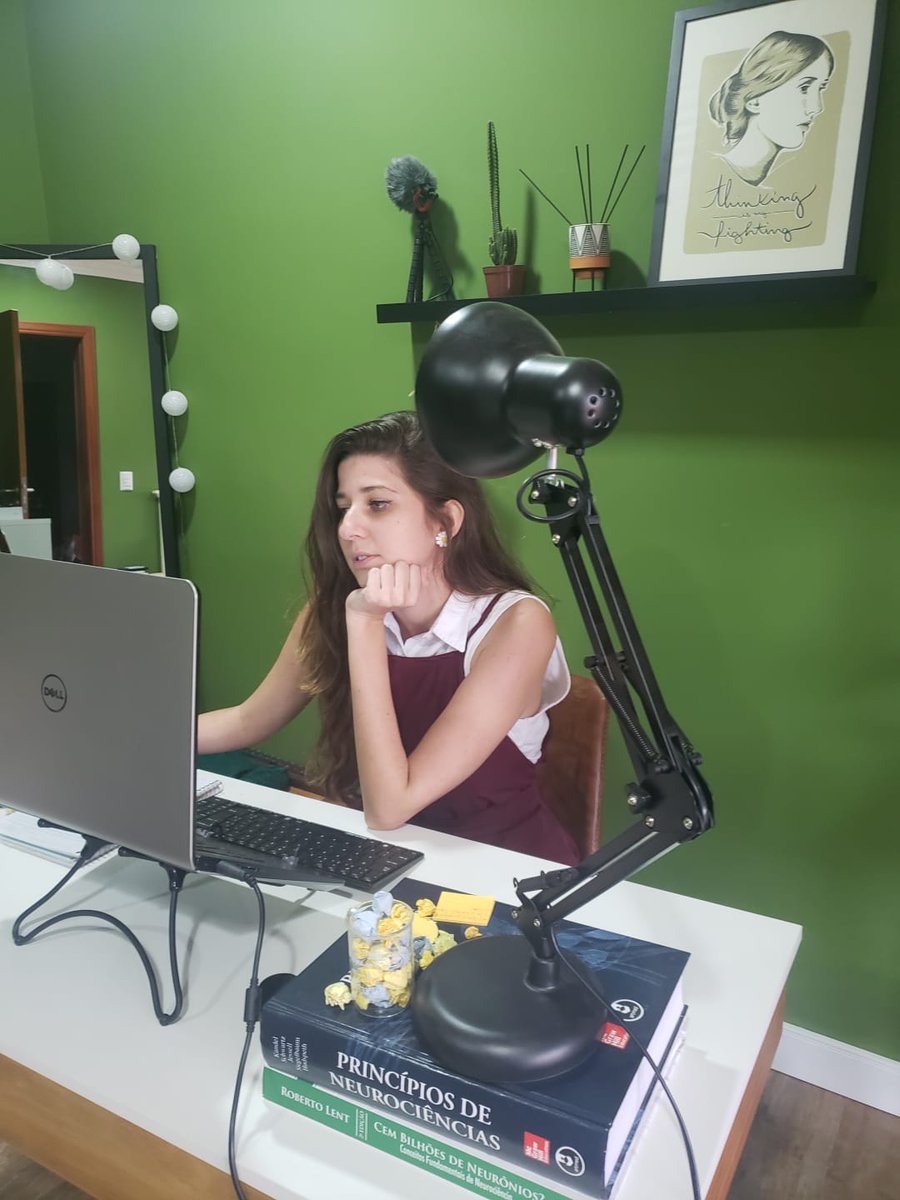 laportmc's tweet image. Sou bióloga pela UERJ e pesquiso neurociência social 🧠❤️

Uso dados comportamentais e de fMRI pra tentar entender melhor o ser humano e como ele interage no mundo! 👩‍💻

✨ah, e também divulgo um cadinho disso no meu instagram✨
 #DiaInternacionalDeMulheresEMeninasNaCiencia