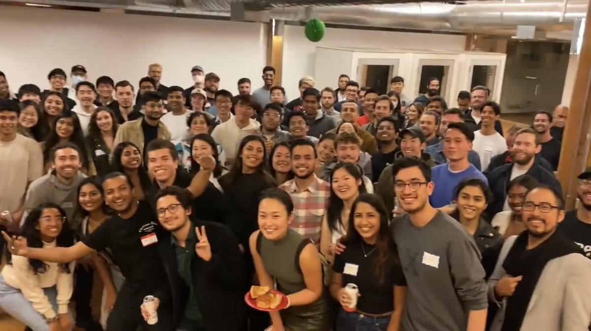 So great seeing the sf web3 community come together! Shoutout to <a href="/__shradz/">shradz</a> <a href="/xdebstep/">Debstep</a> <a href="/tweetsreez/">Sriya M</a> <a href="/michelleefang/">Michelle Fang 🌁</a> <a href="/wetarynitup/">Taryn</a> for hosting!