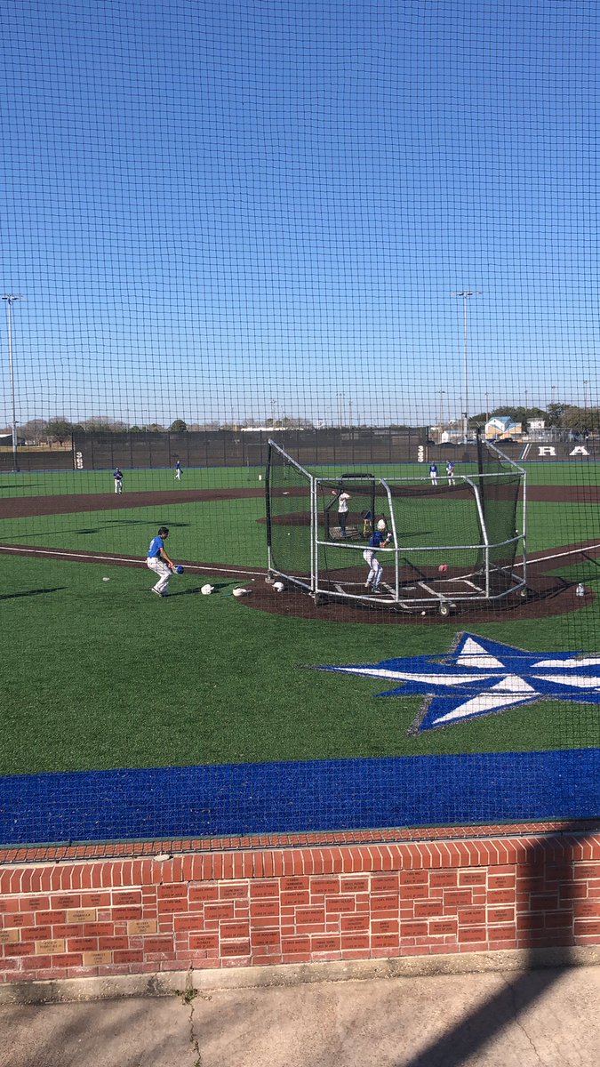 RSS_Baseball's tweet photo. Beautiful day for some Ranger Baseball! Come on out and enjoy with us. #rss_baseball 

🗓: Today
⏰: 4:00pm 
🆚: Dobie
🏟: Ronnie Kluch Field
📍: Sterling H.S. Campus https://t.co/pWFeLGAutJ