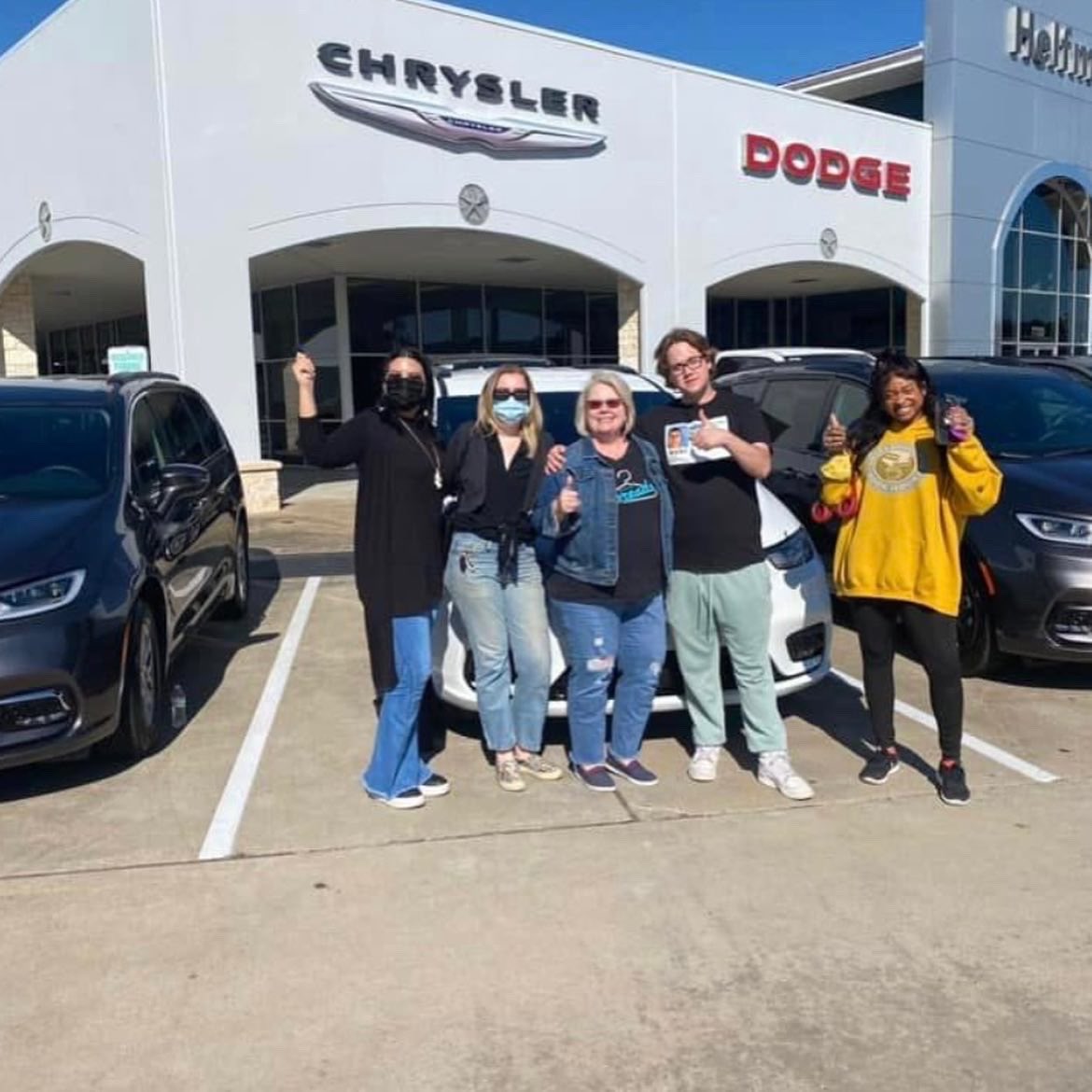 Austin_Threads's tweet photo. Beep beep! It’s official y’all… #AustinThreads @houston.threads and @sanantoniothreads got some new wheels! 🚙 We are beyond thrilled & so THANKFUL to be getting our very own VAN! This will allow us to expand our reach & we will soon be able to deliver schools & agencies!🥳 https://t.co/d45isw25zz