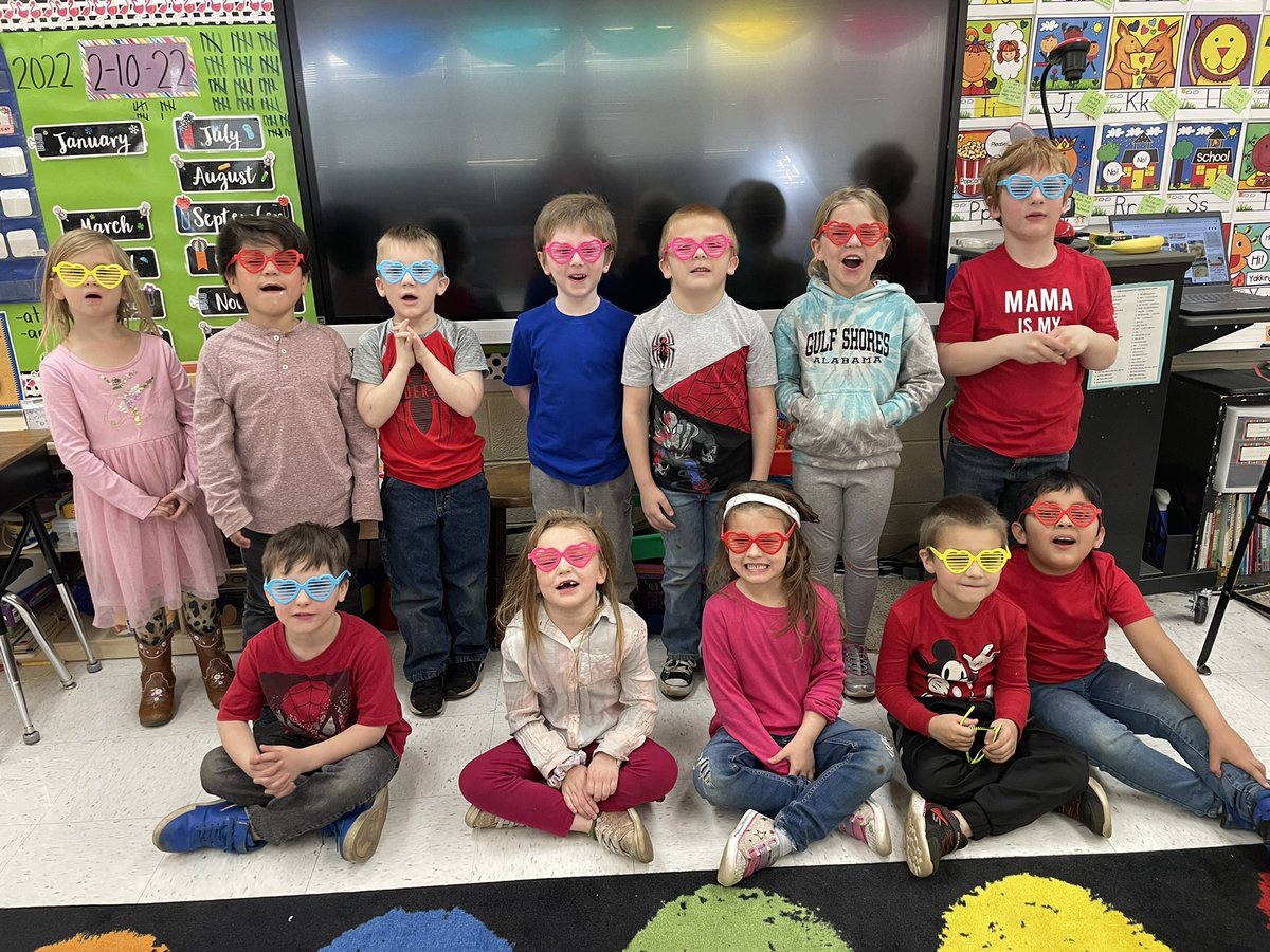 hogfan4sure's tweet photo. ❤️ our day! KinderCats have stolen my heart! Such a fun day full of love!
#KinderCats @NSDSouth @NManley82 https://t.co/QRkDfL5mHa