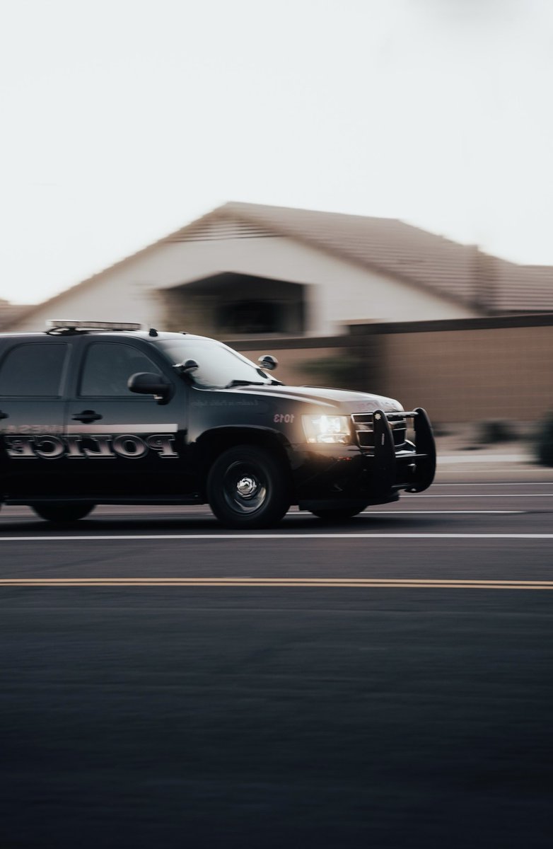 brewpanda21's tweet photo. Stay safe @MesaPD 

👁: Sigma 85mm 1.4 ART DG DN
📸: pandaphotographyaz

#sonyalpha #sonya7iv #sigma #sigmaphoto #sigma85mmart #opticalwander #streetphotography #life #encouragement #mesaazpd #azphotographer https://t.co/oaM2Ope3Ud