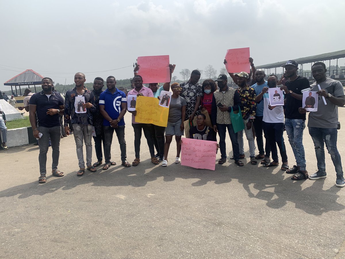 PepplePrincewi3's tweet photo. The goal is achievable, currently karibi is in a private hospital in Port Harcourt for medical examination,travel visa processing,bone marrow testing #Savekaribi @ChikaodiVivian @ https://t.co/5H1hvTNRsL