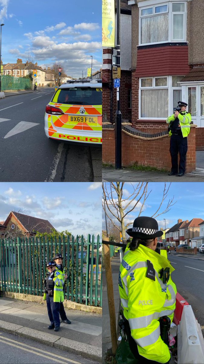 MPSCatford's tweet photo. Catford SNT teamed up with @MPSWhitefoot, @MPSDownham and @MPSRTPC to target speeding motorist in response to concerns raised by the community in the last ward meeting. ๐๐๐๐ฎโโ๏ธ๐ฎโโ๏ธ๐
#SESaferTransport #SaferRoads #slowdown #keeptothespeedlimit https://t.co/jIlpLqQ8z8