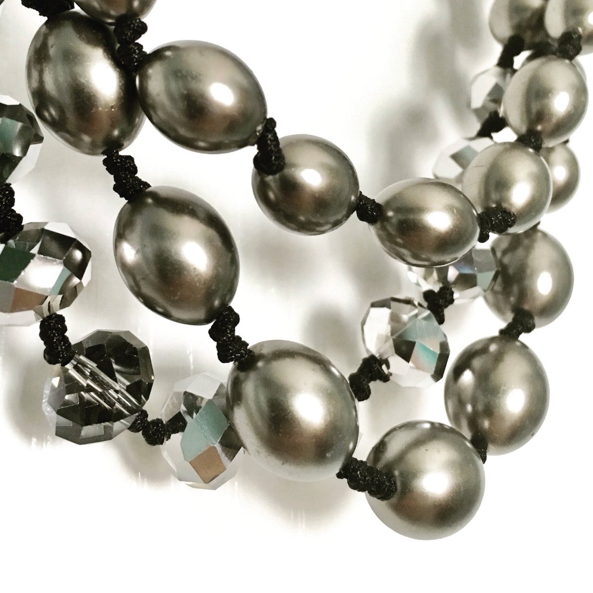 Faux #BlackPearlNecklace with Sparkly #Rhinestones, This is a #Stunning #StatementNecklace etsy.me/3gHxPnq