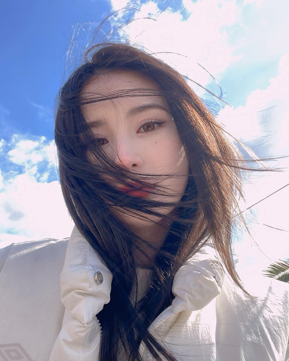 Emma28713763's tweet photo. 她是那么的美丽 #拉娜 #Chuang2020 #lanakpop #alldaylanahami @WeTVOfficial https://t.co/3myrxZysji