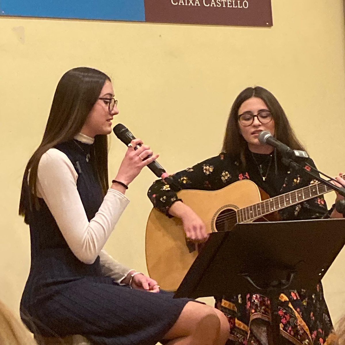 laciac's tweet photo. EXPOSICIÓ INAUGURADA: “Les nostres compositores” @FSMCV 

En el Palau de Vivel fins el 20 de febrer

#50anysBSCIAC 
#somlaCIAC 💙 
#quetaljoven https://t.co/0Z6KQg2Kgb