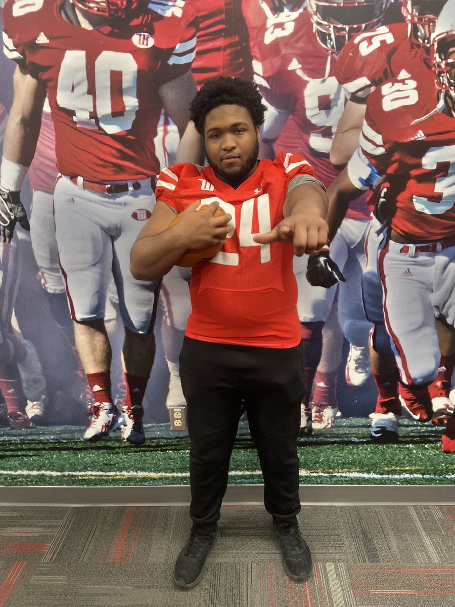 willp0930's tweet photo. Had a great visit today at Wittenberg University. Thanks to @JimCollins_FB for having us out https://t.co/p4RgyeH8OH