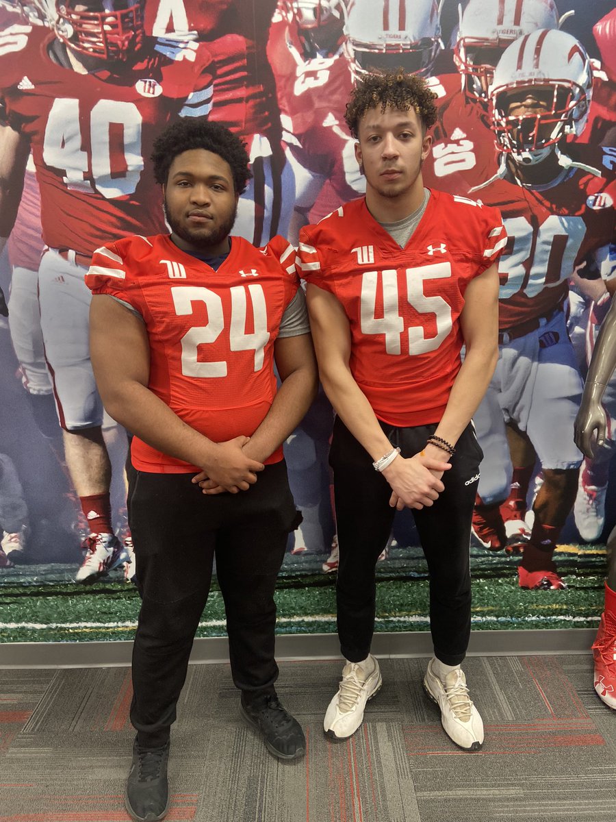 willp0930's tweet photo. Had a great visit today at Wittenberg University. Thanks to @JimCollins_FB for having us out https://t.co/p4RgyeH8OH