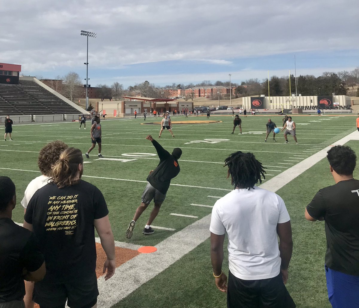 Friday #FAMILY kickball. Love this team! <a href="/DBKe10/">KEONTE LUSK</a> <a href="/JayQuanLincoln1/">Linc 🔑</a> <a href="/ECUTigersFB/">ECU Tigers Football</a>