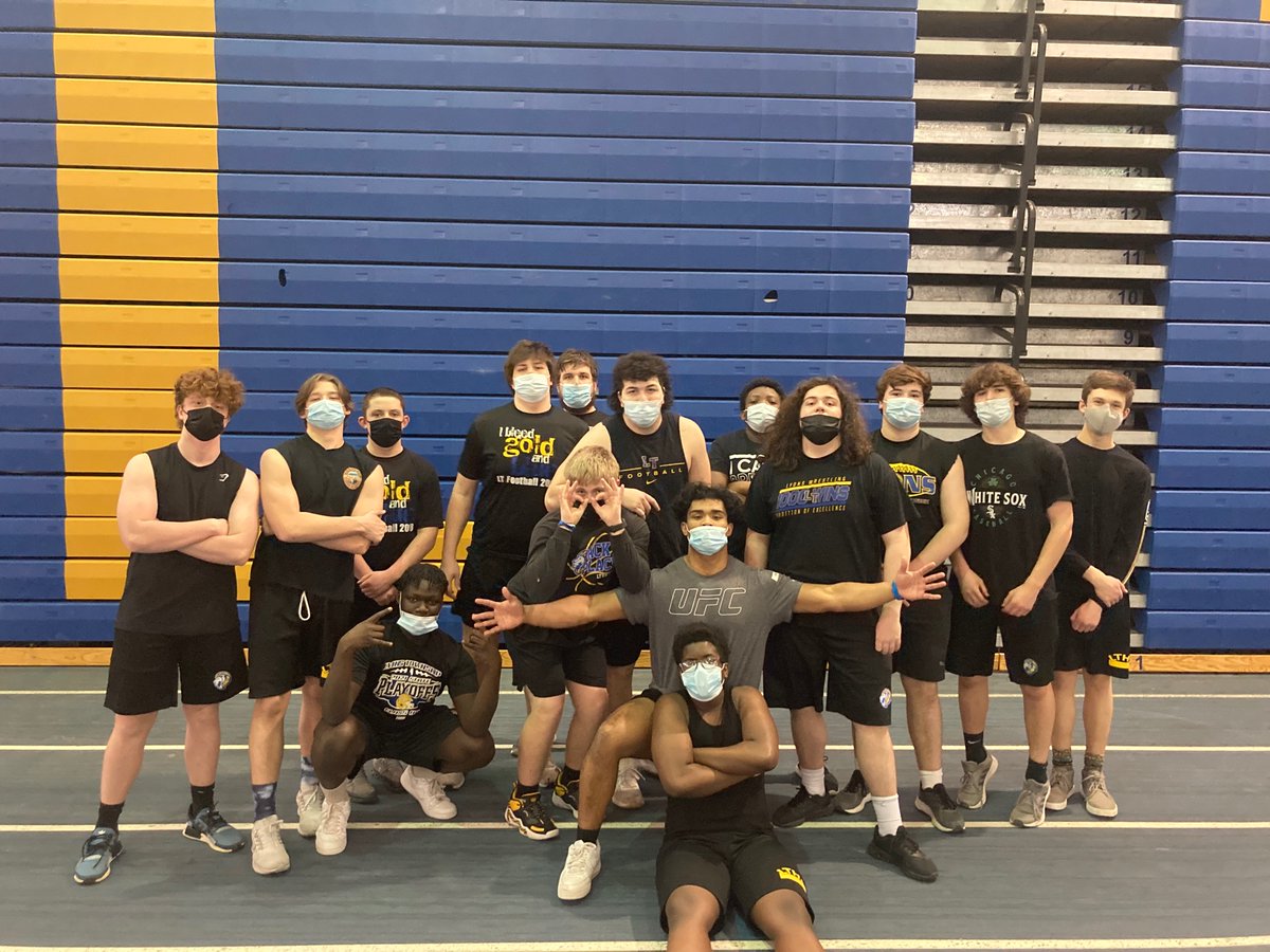 LTCrossCountry's tweet photo. LT Throws Crew Looking GOOD! https://t.co/F4xkPpRxNA