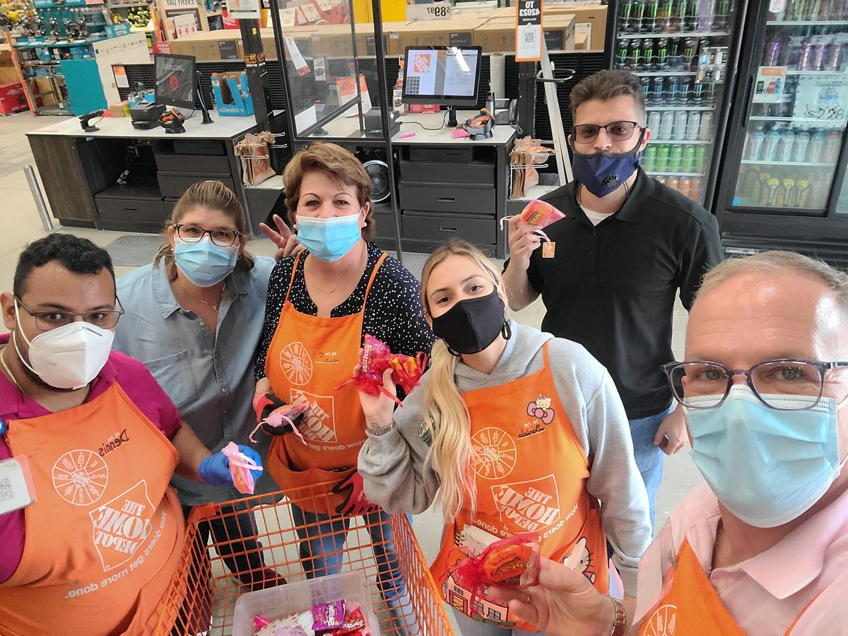 Valentine day weekend at 0206. 💖💖💖 <a href="/GIORIVERA27/">GIOVANNI  RIVERA</a>, <a href="/Erika_AR_HD/">Erika De Jesus</a> ,@Padron_Dani206