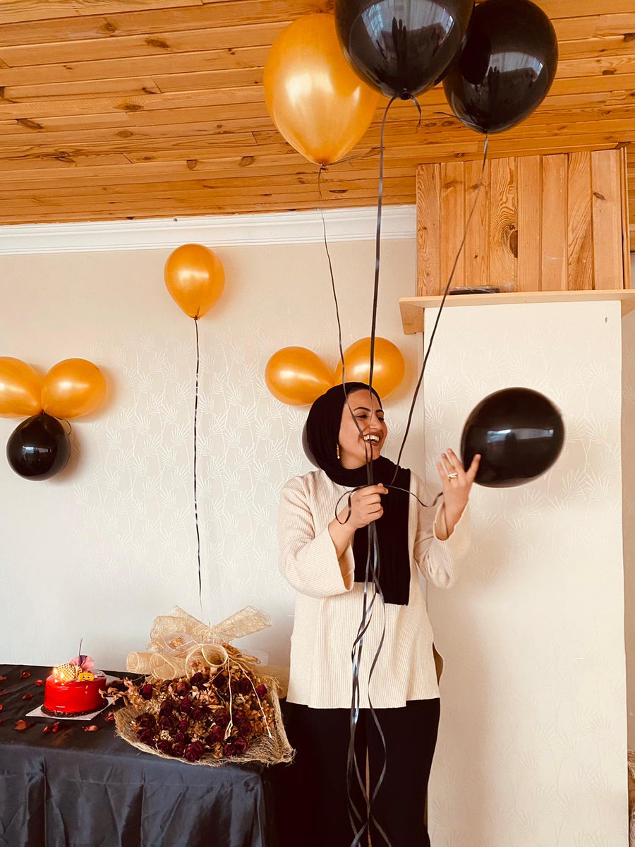 didem_klnc7's tweet photo. Doğum günü şeysi 🤩 https://t.co/FSQpA80RSg