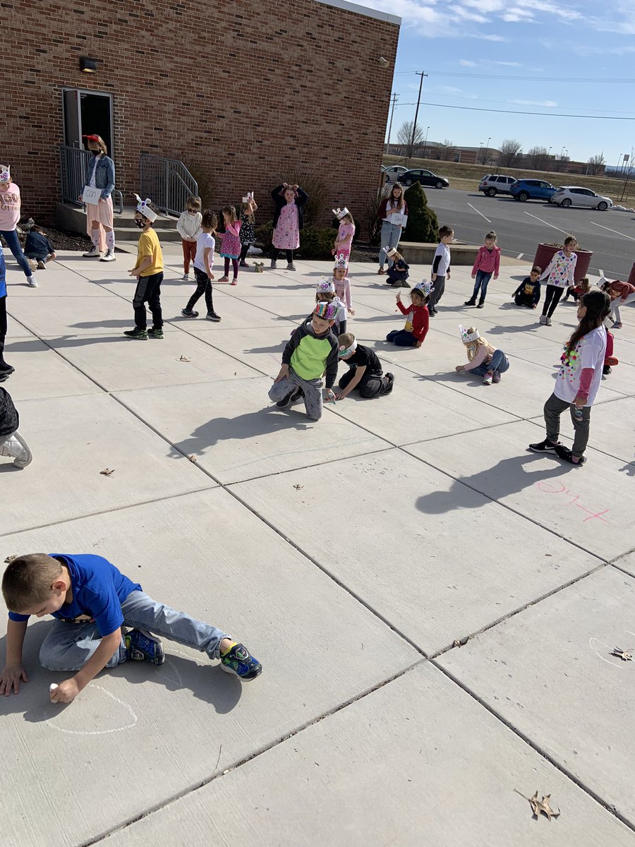 lrgraham23's tweet photo. Today we celebrate!!  We made it to 100 days of school. These kinders have grown so much, so we celebrated!  We built with 100 cups, we completed 100 exercises, we had 100 pieces of snack, we counted, and we also celebrated outside with the beautiful ☀️ and wrote 100 words!! https://t.co/8hszXyk5QJ