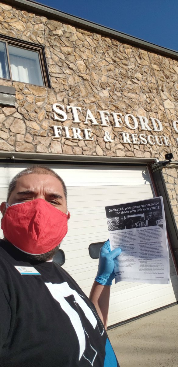 Went out to visit our local responders and deliver flyers to spread the word of our GREAT FN network!!! <a href="/LoganEaves2/">Logan Eaves</a> <a href="/elthonmunoz/">Elthon Munoz</a> @ATTPortablesEVD <a href="/JakeAraghi/">Jake Araghi</a>
