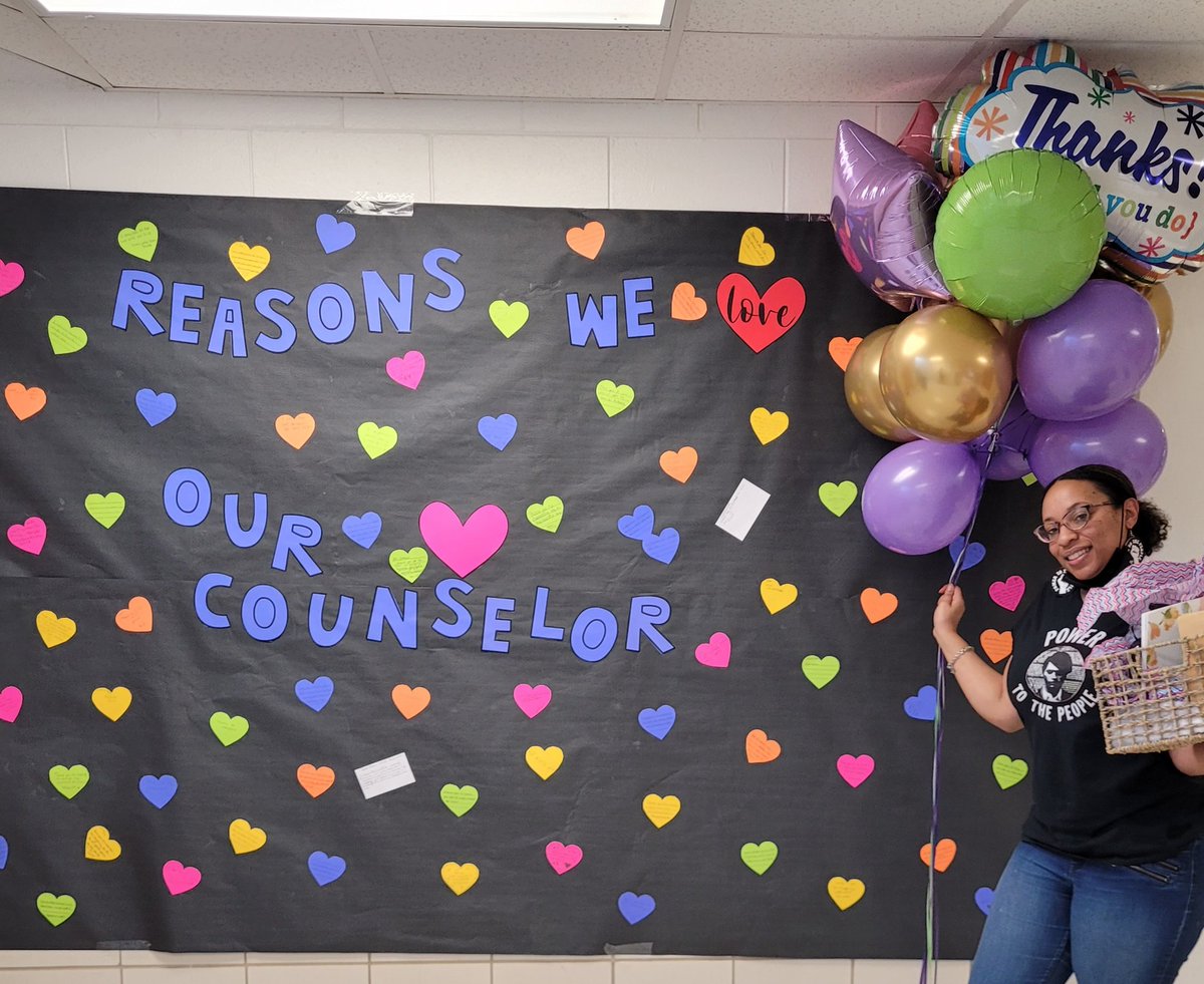 ebsamuel18's tweet photo. Happy School Counselor Week! #spoiled https://t.co/Jc2FnIDtpH