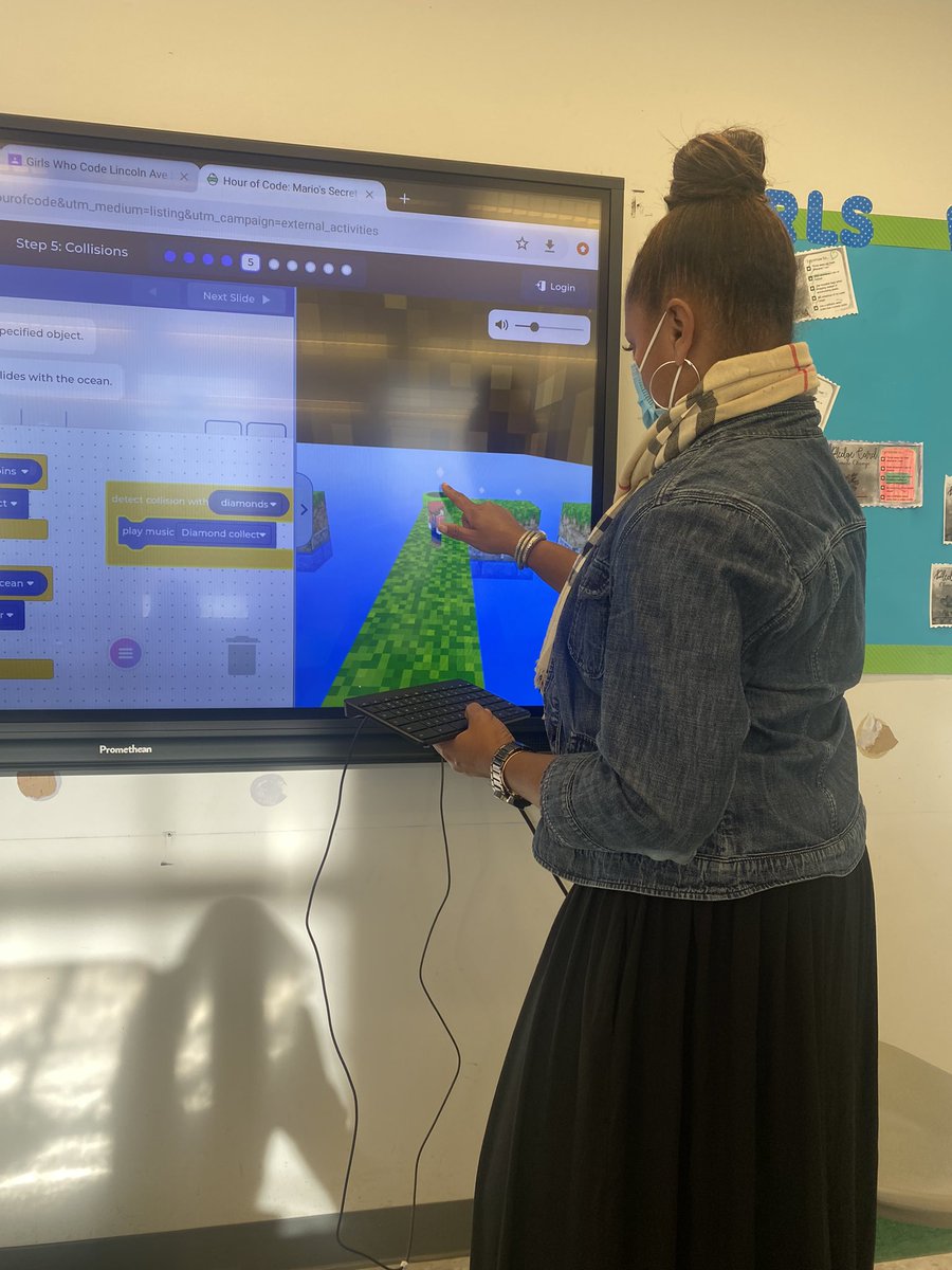 MsPhippste's tweet photo. Perseverance and helping each other through tasks is a key ingredient during @GirlsWhoCode. We learn and grow together! @LincolnAve216 #LincolnGirlsCode https://t.co/CGXnpks2na