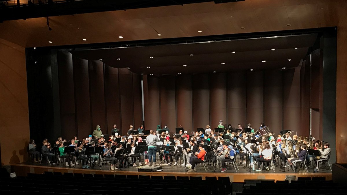 SVBandsEdina's tweet photo. Combined rehearsals must mean concerts are coming up for the 6th and 7th graders (Tuesday, Feb 15!!) https://t.co/Pczdnv4h4V