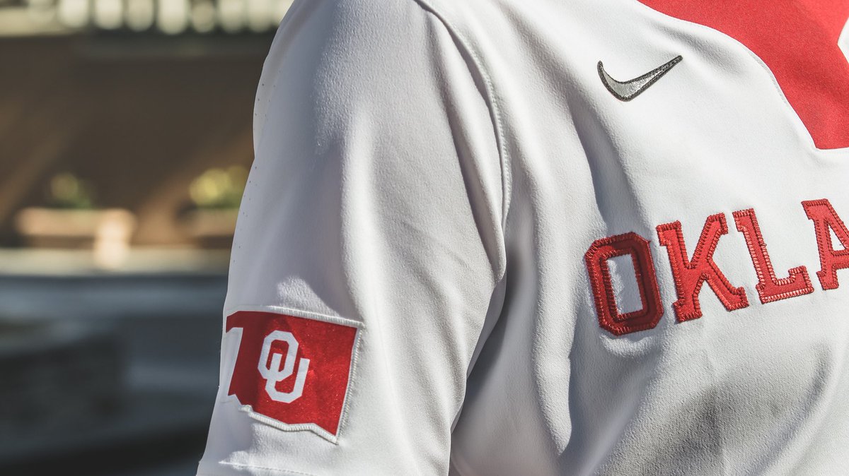 OU_Softball's tweet photo. ⚪️ 𝐅𝐢𝐭 𝐂𝐡𝐞𝐜𝐤 ⚪️

Goin’ 𝐢𝐜𝐲 today ❄️

#ChampionshipMindset https://t.co/VFab6pz2Ss