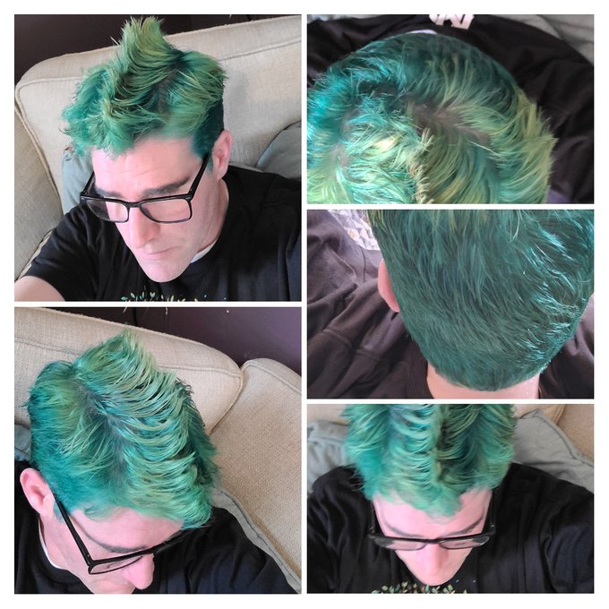 Daddy loving the new color! https://t.co/w6lt3x6M8J