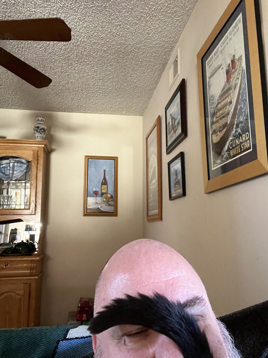 ballothecat's tweet photo. Look how helpful I’m being to dad while he’s working #Helpfulkitty https://t.co/3iVcUwNkmw