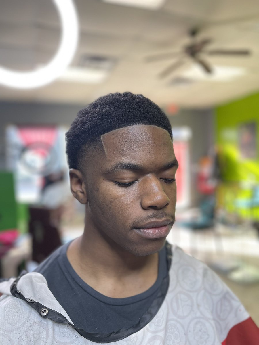 truthdabarber's tweet photo. Temp Fade 💈🔥 W/Sponge  #Barber https://t.co/hrY8SEZsSV