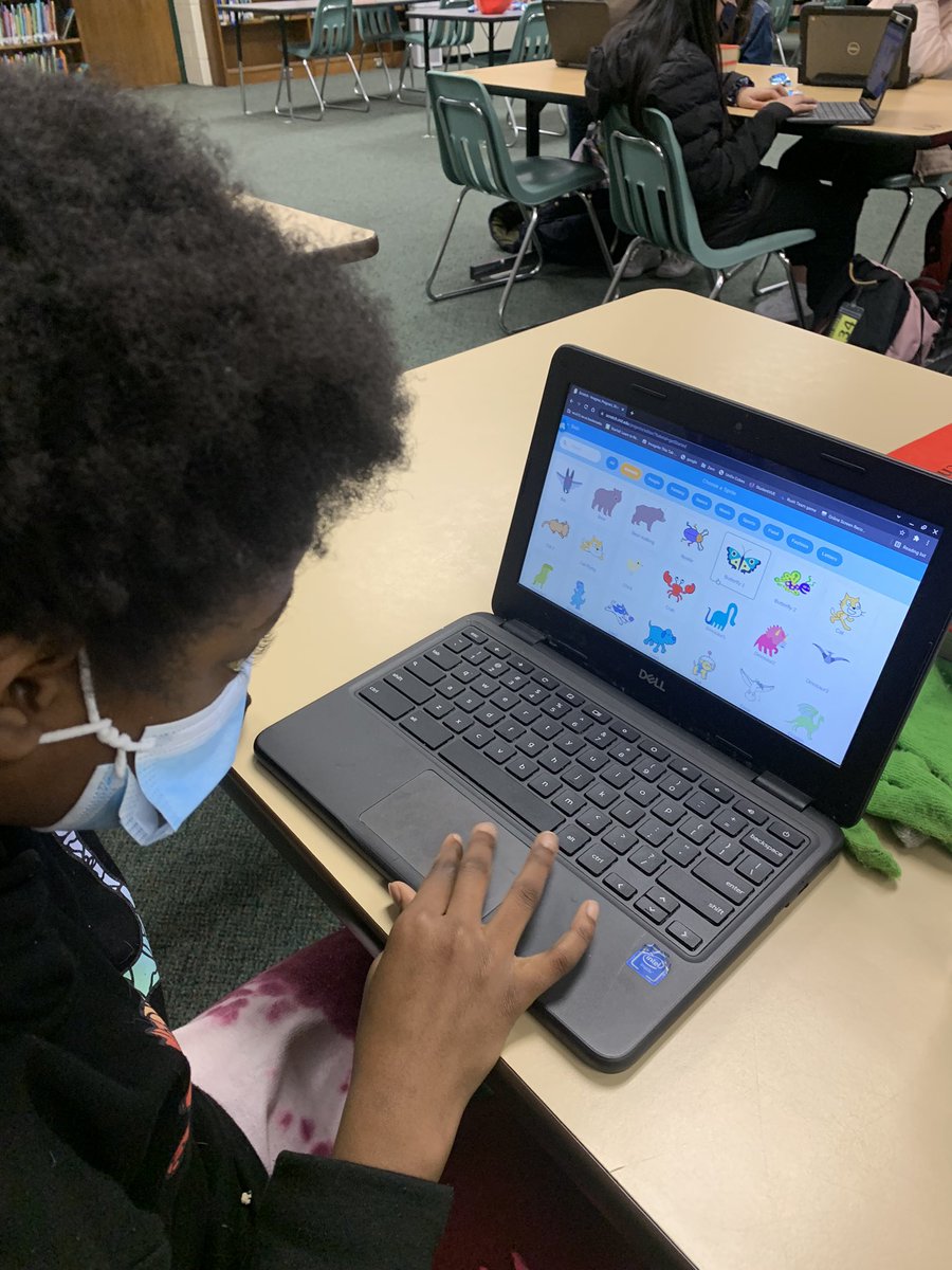 edrhett's tweet photo. Greenwood Girls Who Code learning Scratch!! @nnpsgreenwood @NNPSITC https://t.co/MweW8Nup9L